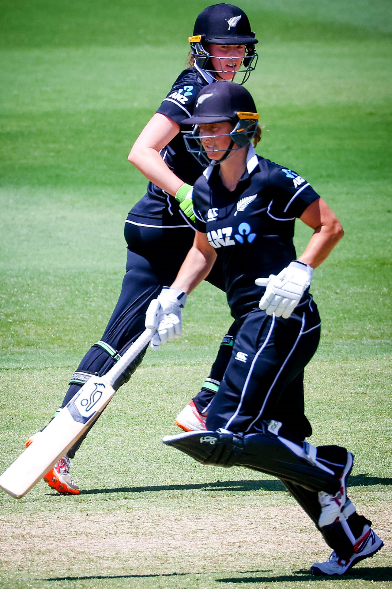 Sophie Devine and Amy Satterthwaite set New Zealand on course for a big total, Australia v New Zealand, 2nd women's ODI, Brisbane, October 5, 2020
