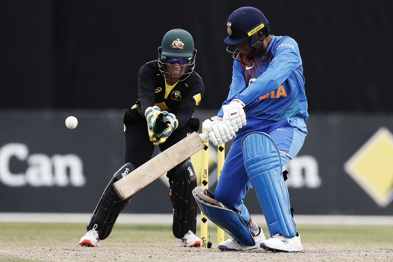 Richa Ghosh plays the cut, Australia v India, women's T20I tri-series final, Melbourne, February 12, 2020