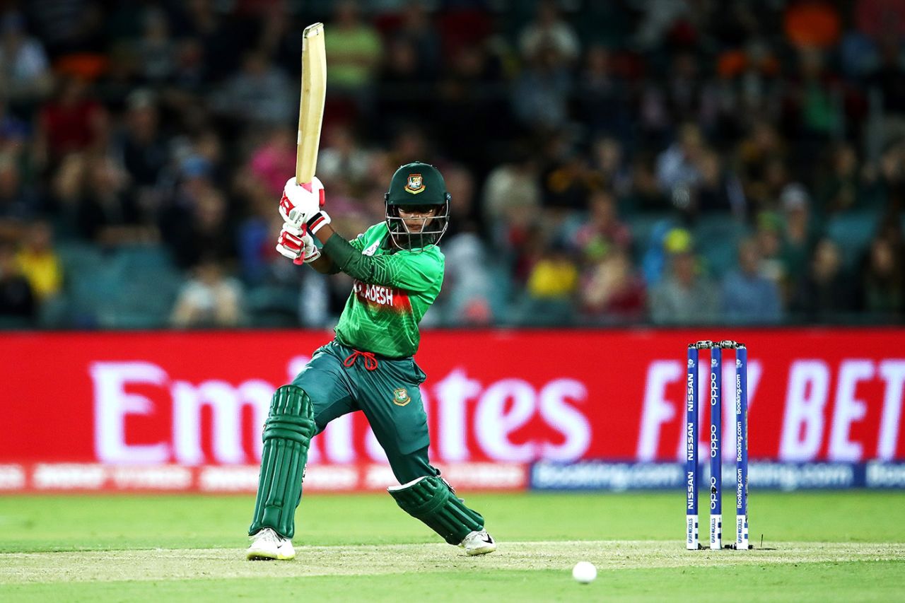 Murshida Khatun plays a shot, Australia v Bangladesh, Group A, T20 World Cup, Canberra, February 27, 2020