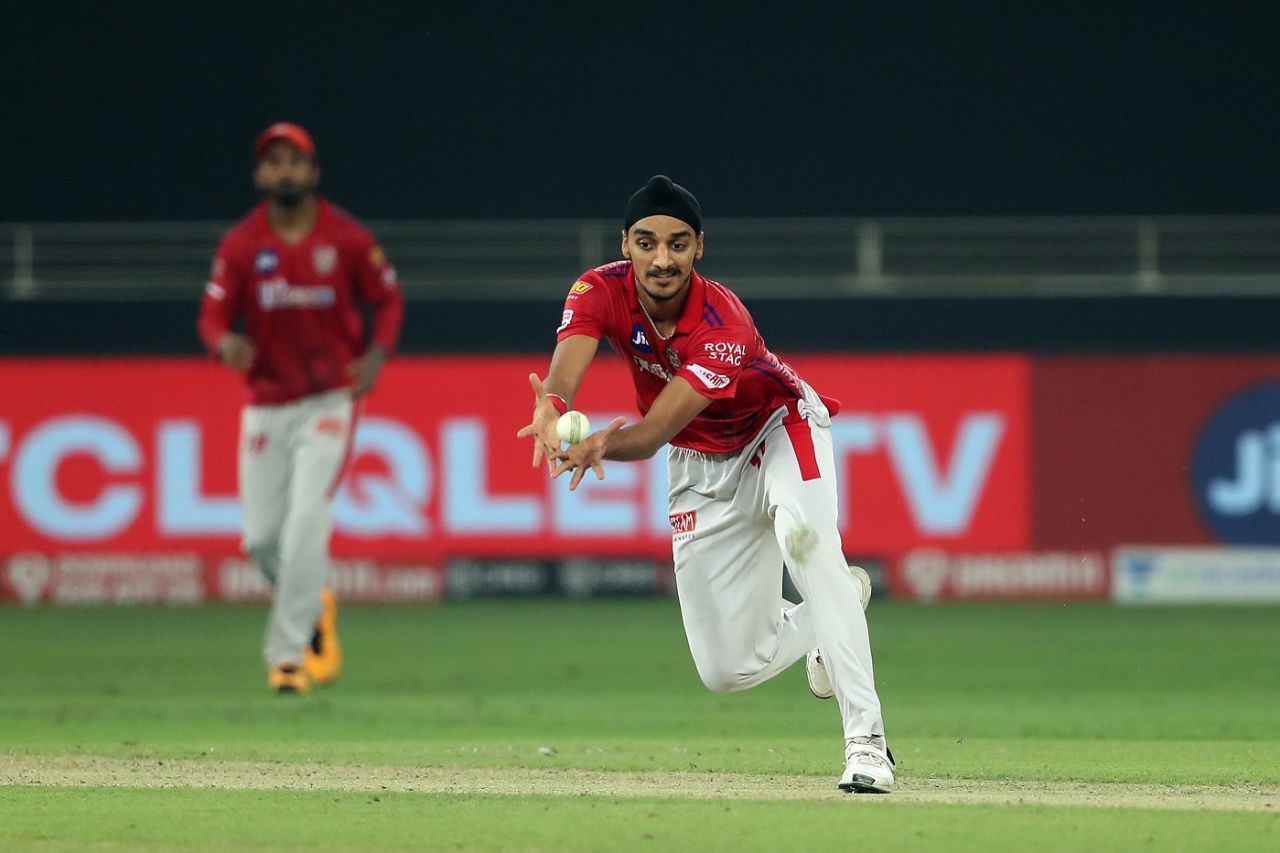 Arshdeep Singh gleefully accepts a return catch, Sunrisers Hyderabad vs Kings XI Punjab, IPL 2020, Dubai, October 8, 2020