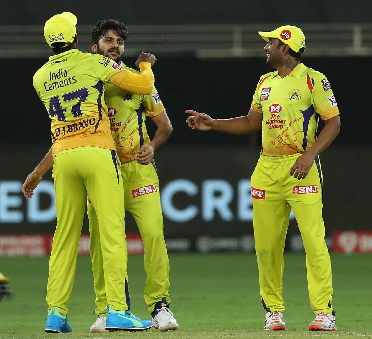 Shardul Thakur is congratulated after his double-wicket over, Royal Challengers Bangalore vs Chennai Super Kings, IPL 2020, Dubai, October 10, 2020