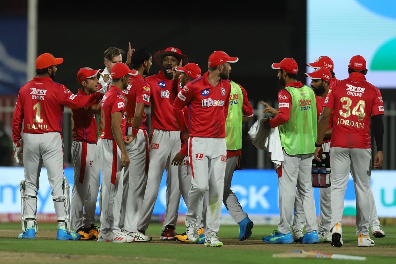 Arshdeep Singh celebrates a wicket with his team, Royal Challengers Bangalore vs Kings XI Punjab, IPL 2020, Sharjah, October 15, 2020
