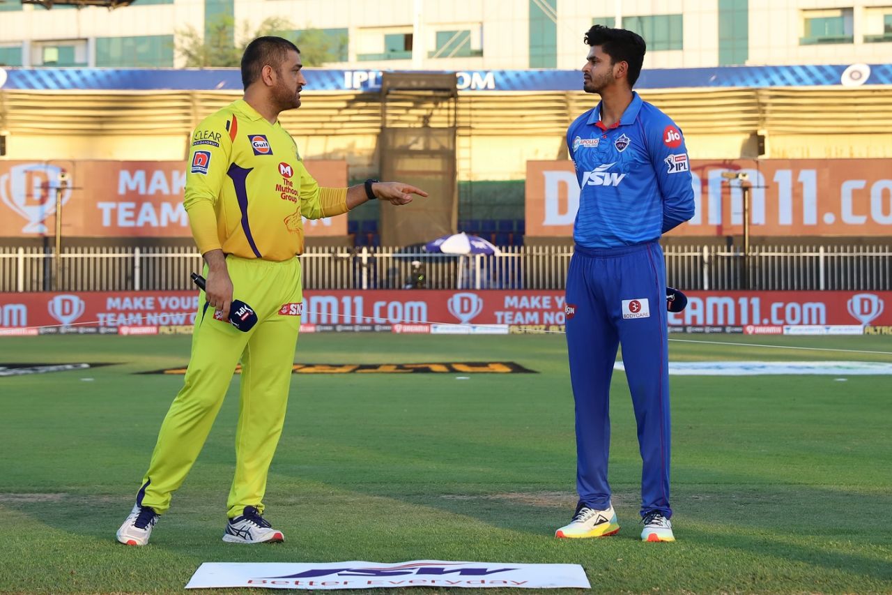 MS Dhoni and Shreyas Iyer at the toss, Chennai Super Kings vs Delhi Capitals, IPL 2020, Sharjah, October 17, 2020