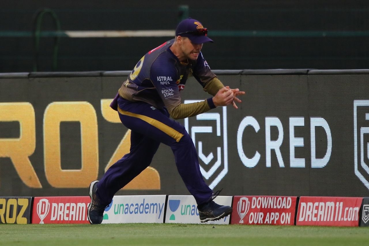 Lockie Ferguson takes the ball at the boundary as he's about to step over, before flicking it back for a relay catch, Sunrisers Hyderabad vs Kolkata Knight Riders, IPL 2020, Abu Dhabi, October 18, 2020