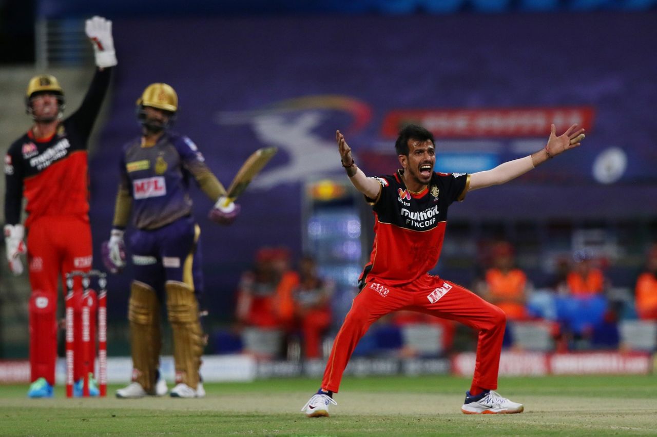 Yuzvendra Chahal appeals after Dinesh Karthik is rapped on the pads, Kolkata Knight Riders vs Royal Challengers Bangalore, IPL 2020, Abu Dhabi, October 21, 2020
