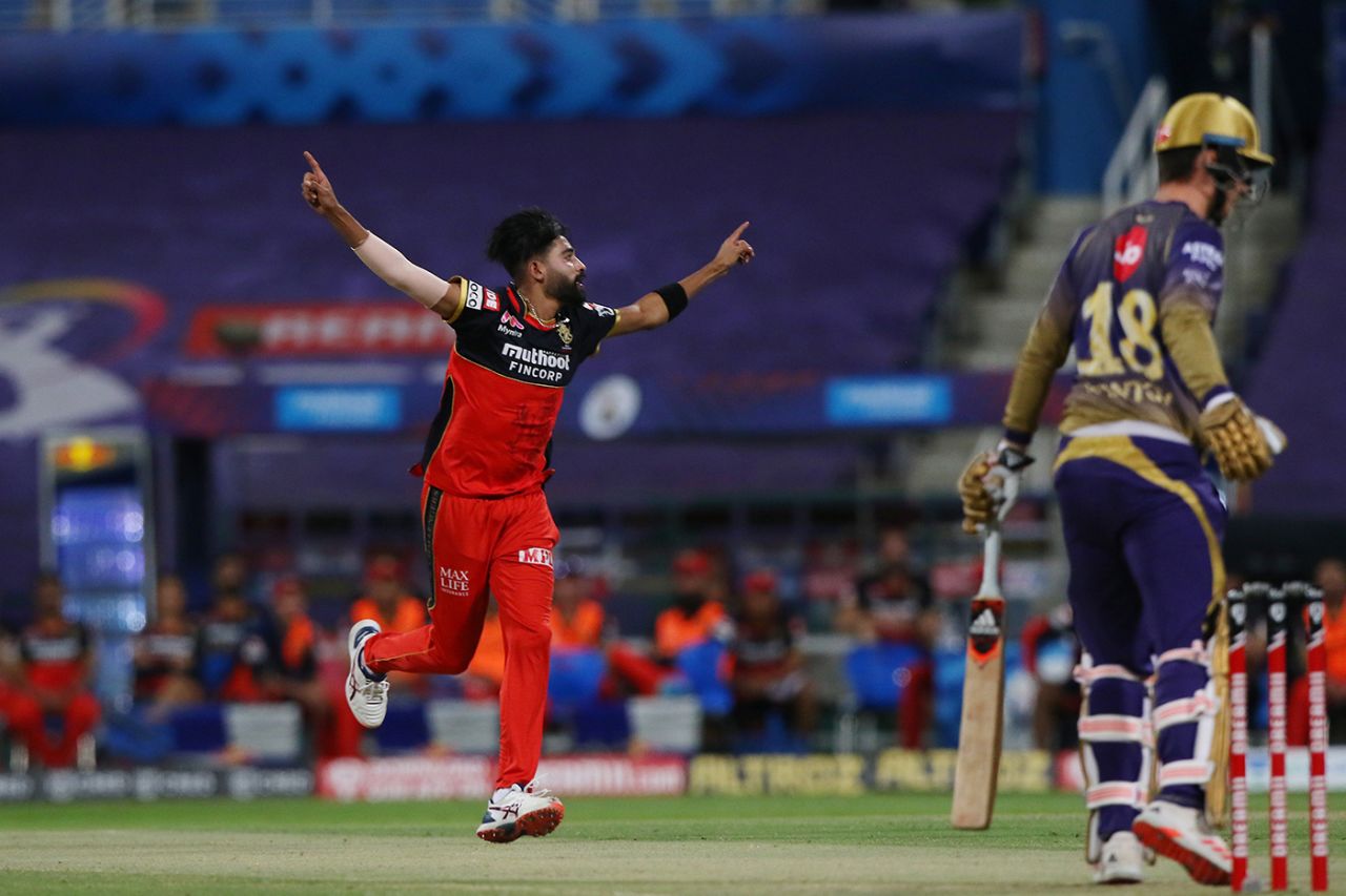 Mohammed Siraj began his night against KKR with two maidens and three wickets, Kolkata Knight Riders vs Royal Challengers Bangalore, IPL 2020, Abu Dhabi, October 21, 2020