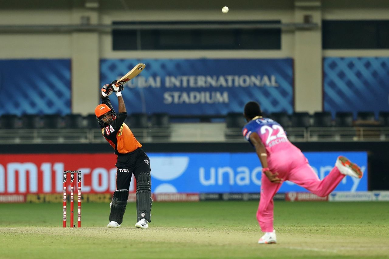 Vijay Shankar lofts Jofra Archer down the ground, Rajasthan Royals vs Sunrisers Hyderabad, IPL 2020, Dubai, October 22, 2020