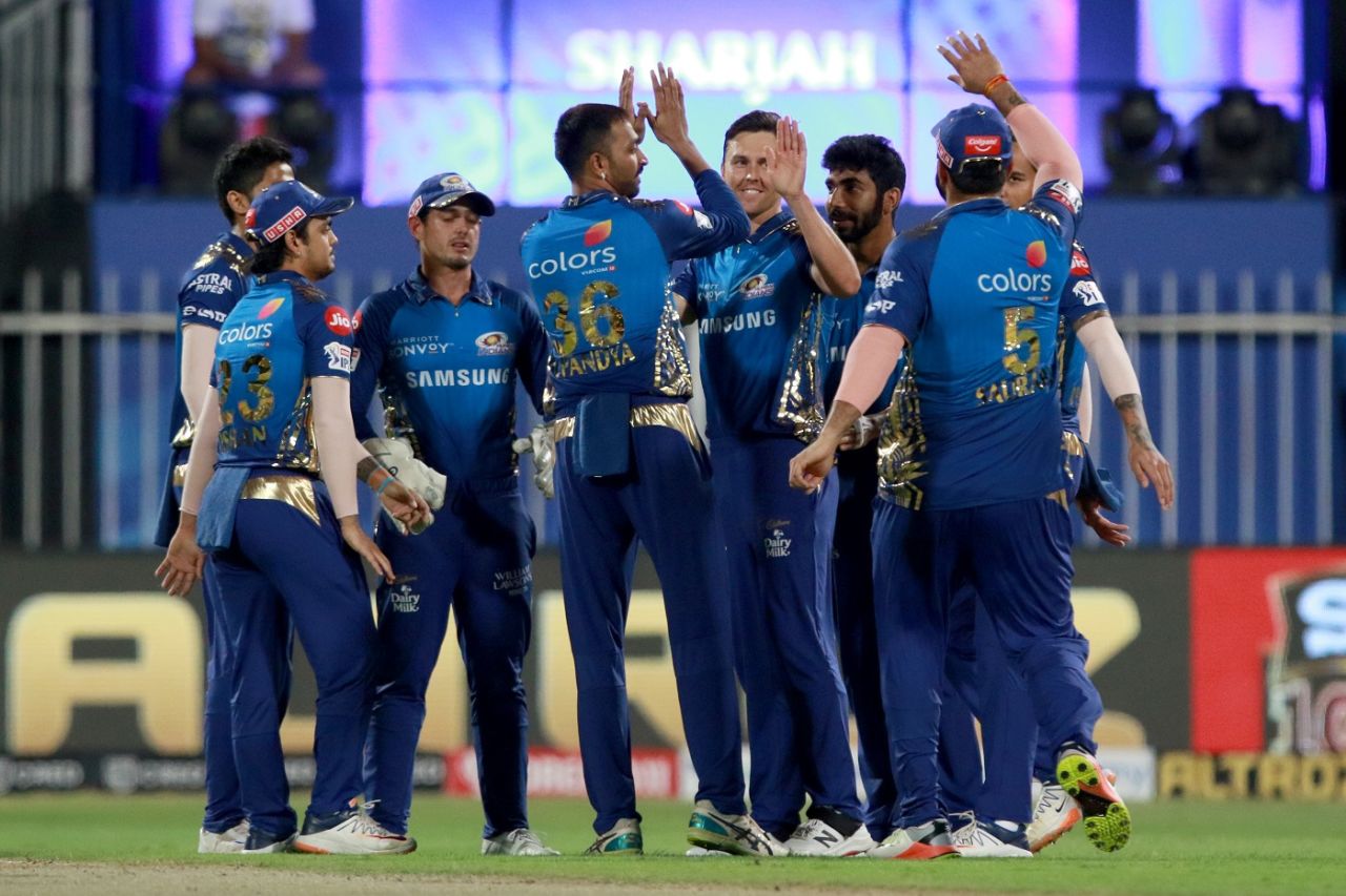 Mumbai Indians celebrate after Trent Boult grabbed his third wicket, IPL 2020, Chennai Super Kings vs Mumbai Indians, Sharjah, October 23, 2020