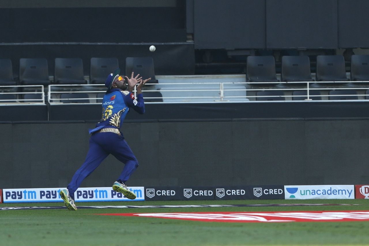 Krunal Pandya takes a running catch to dismiss R Ashwin, Delhi Capitals vs Mumbai Indians, IPL 2020, Dubai, October 31, 2020