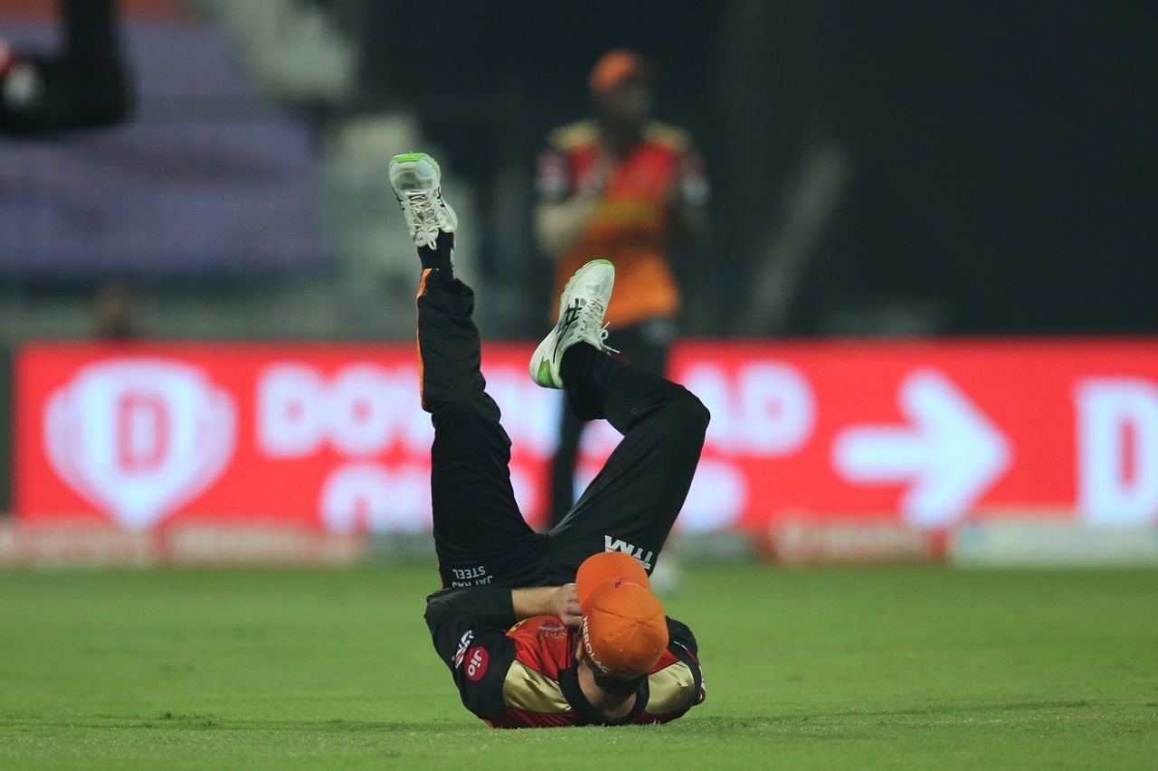 Kane Williamson takes a tumbling catch to send back Virat Kohli, Royal Challengers Bangalore vs Sunrisers Hyderabad, IPL 2020, Sharjah, October 31, 2020