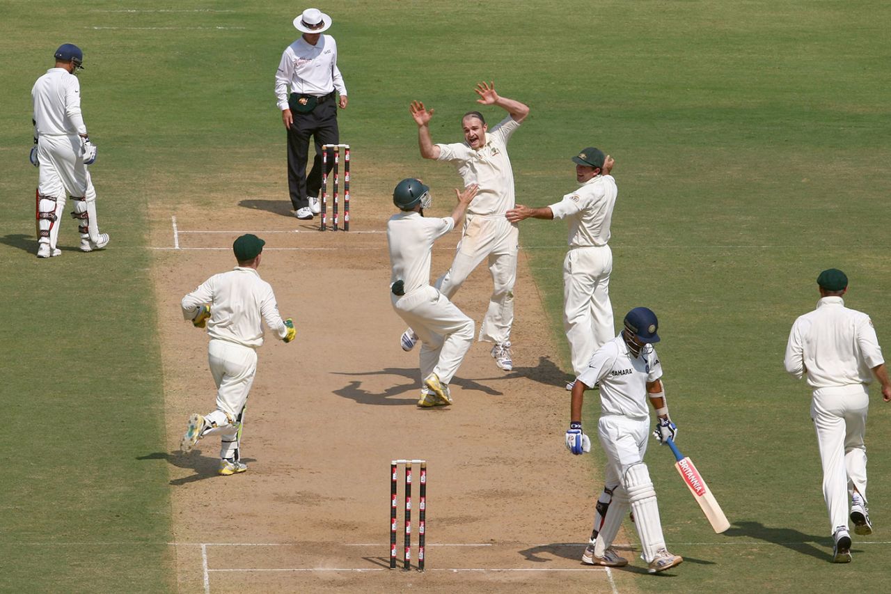Jason Krejza celebrates the wicket of Rahul Dravid, India v Australia, 4th Test, day one, Nagpur, November 6, 2008