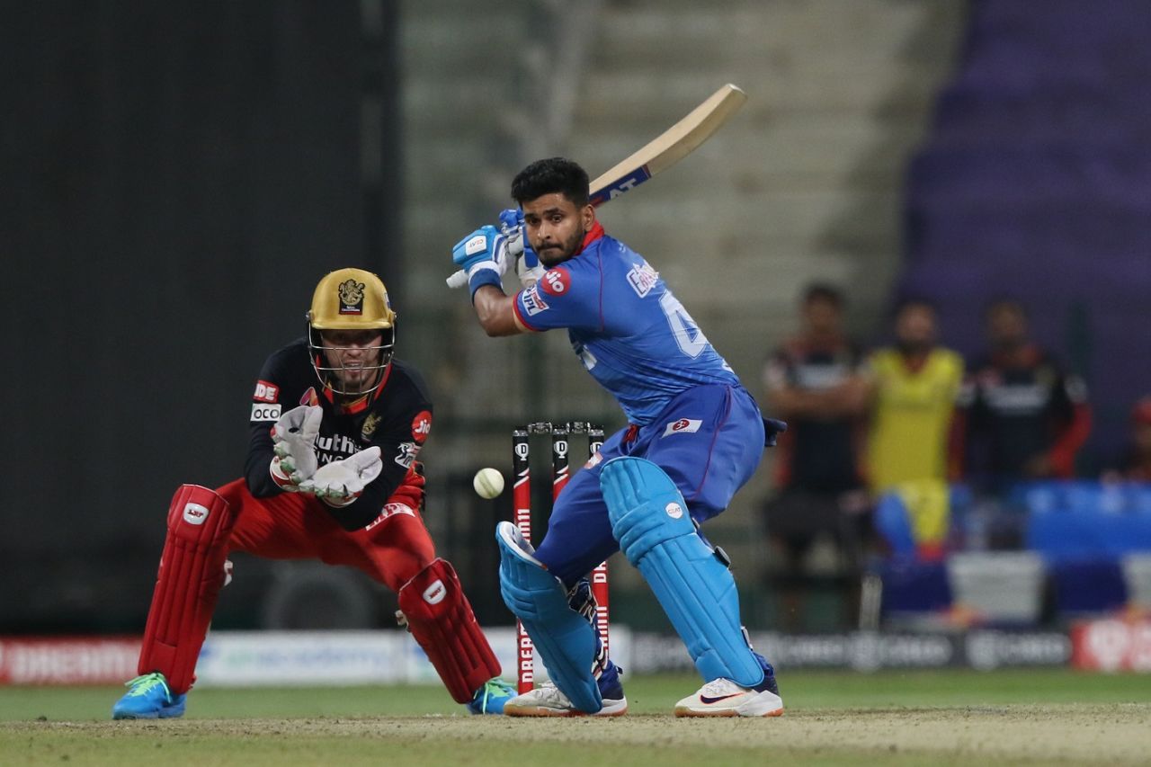 Shreyas Iyer sets himself up to punish a short ball, Delhi Capitals vs Royal Challengers Bangalore, IPL 2020, Abu Dhabi, November 2, 2020