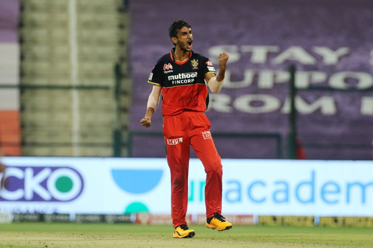 Shahbaz Ahmed is pumped after picking up a wicket, Delhi Capitals vs Royal Challengers Bangalore, IPL 2020, Abu Dhabi, November 2, 2020