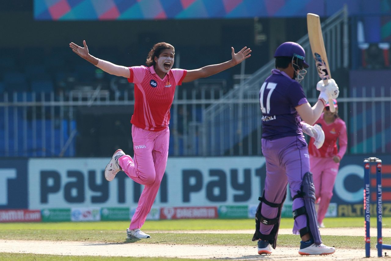 Jhulan Goswami celebrates Shafali Verma's wicket, Trailblazers vs Velocity, Women's T20 Challenge, Sharjah, November 5, 2020