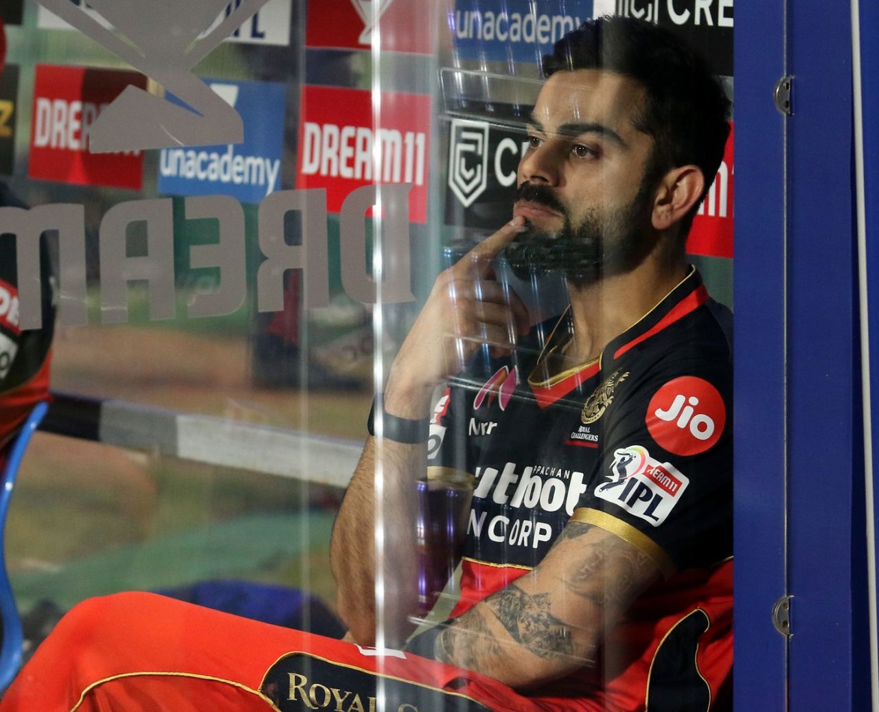 Doesn't look good, does it? That's a pensive Virat Kohli at the halfway mark, Royal Challengers Bangalore vs Sunrisers Hyderabad, IPL 2020, Eliminator, November 6, 2020