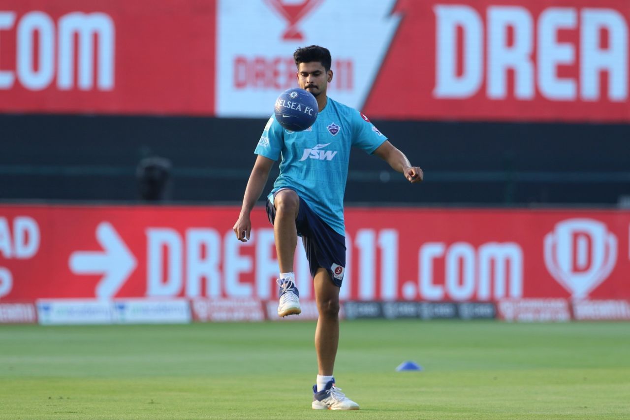 Eyes on the ball: Shreyas Iyer warms up, Delhi Capitals vs Sunrisers Hyderabad, IPL 2020, 2nd Eliminator, Abu Dhabi, November 8, 2020
