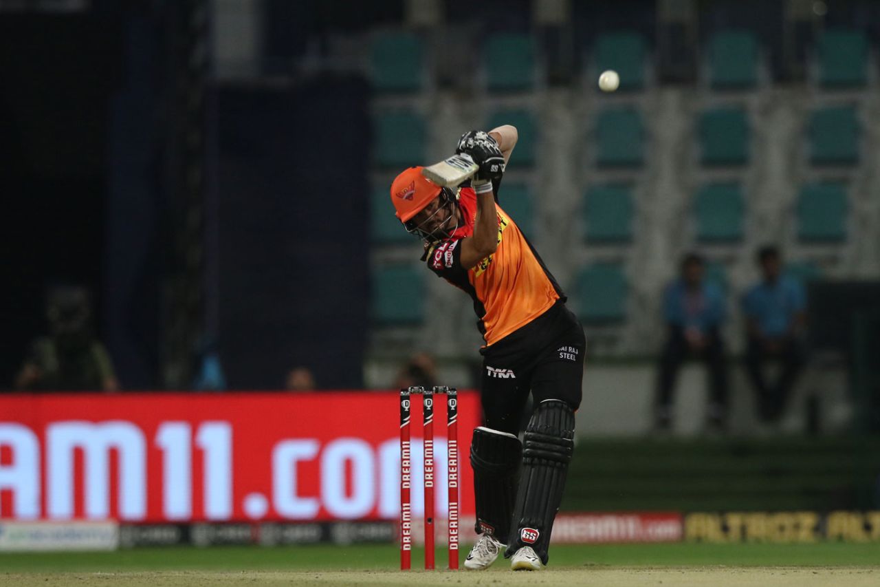 Manish Pandey lofts it over the bowler, Delhi Capitals vs Sunrisers Hyderabad, IPL 2020, Qualifier 2, Abu Dhabi, November 8, 2020