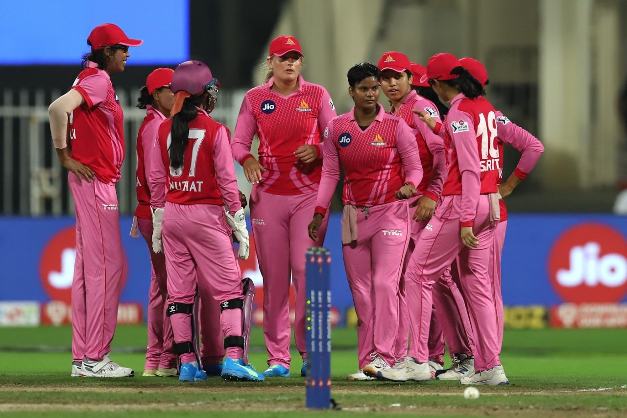 Deepti Sharma took two wickets just after the powerplay, Trailblazers vs Supernovas, Women's T20 Challenge 2020 final, Sharjah, November 9, 2020