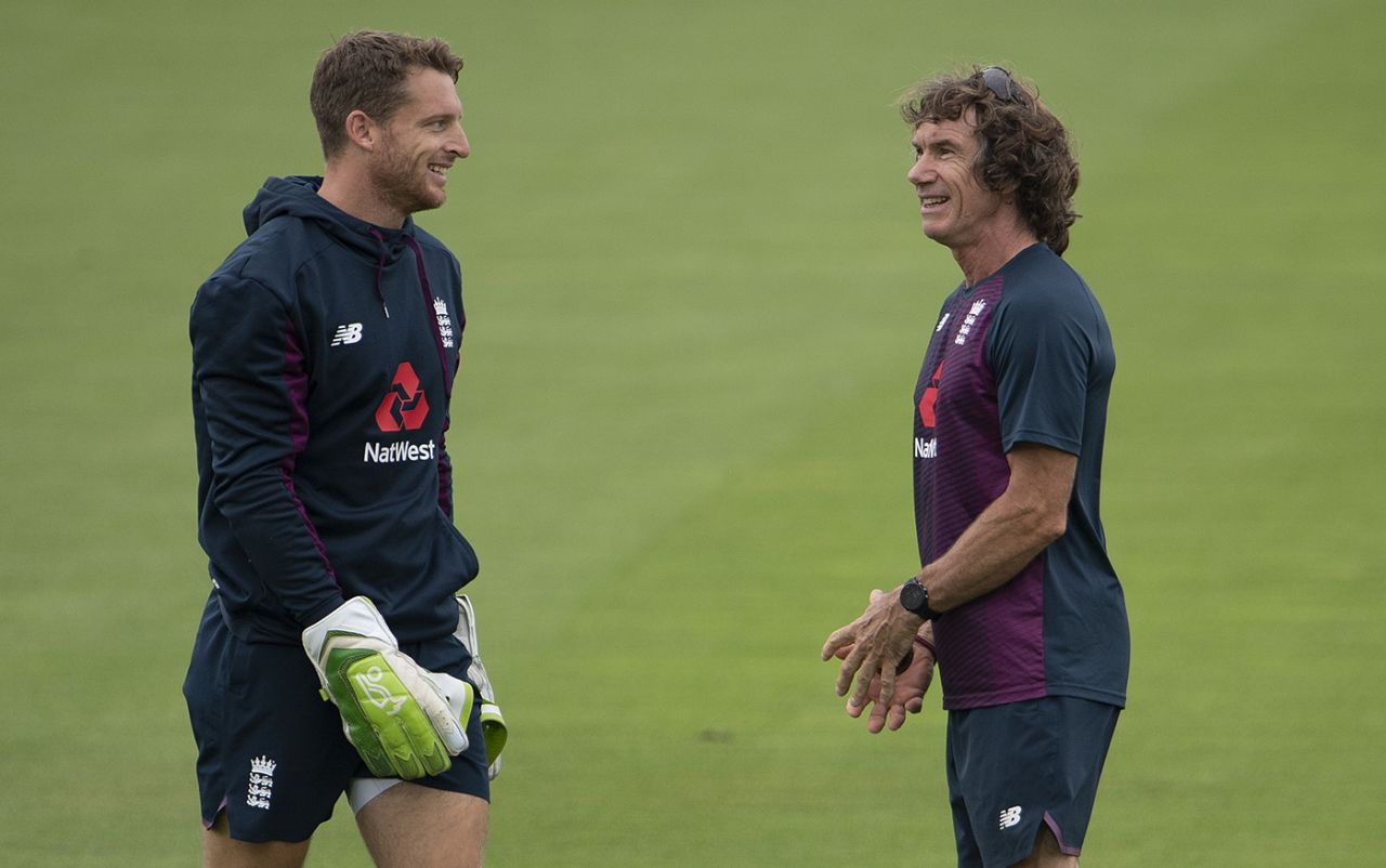 Bruce French shares a smile with Jos Buttler, England v Pakistan, Ageas Bowl, 2nd Test, 4th day, August 16, 2020