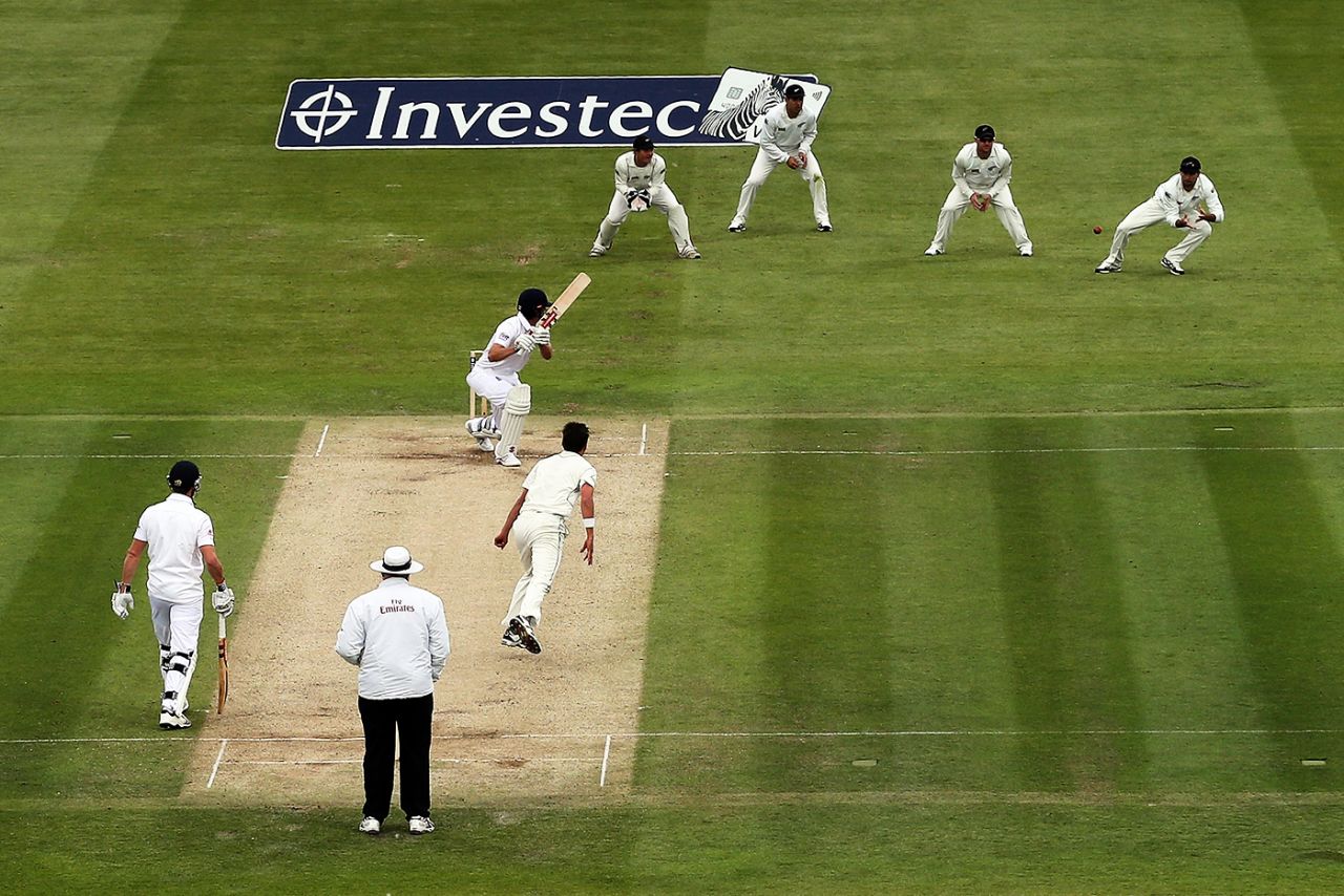 Alastair Cook edges Trent Boult to Dean Brownlie at slip, England v New Zealand, 1st Investec Test, Lord's, 1st day, May 16, 2013