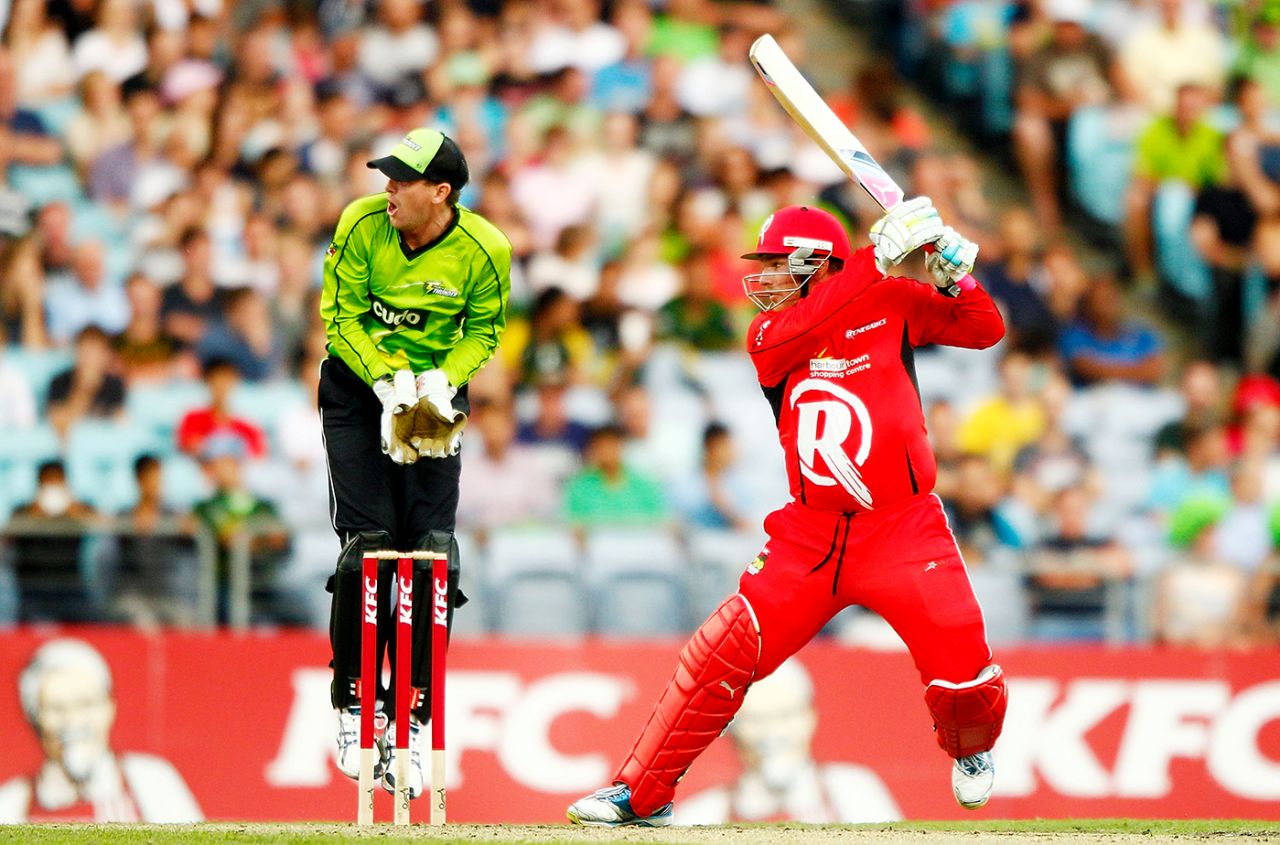 Aaron Finch plays a cut, Sydney Thunder v Melbourne Renegades, BBL 2011-12, Sydney, December 30, 2011