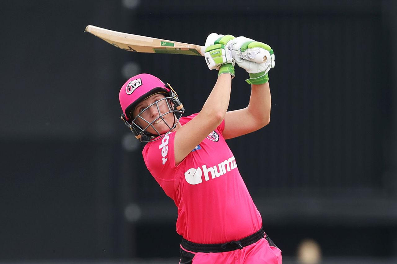 Alyssa Healy raced to a magnificent century, Melbourne Stars v Sydney Sixers, WBBL, North Sydney Oval, November 22, 2020