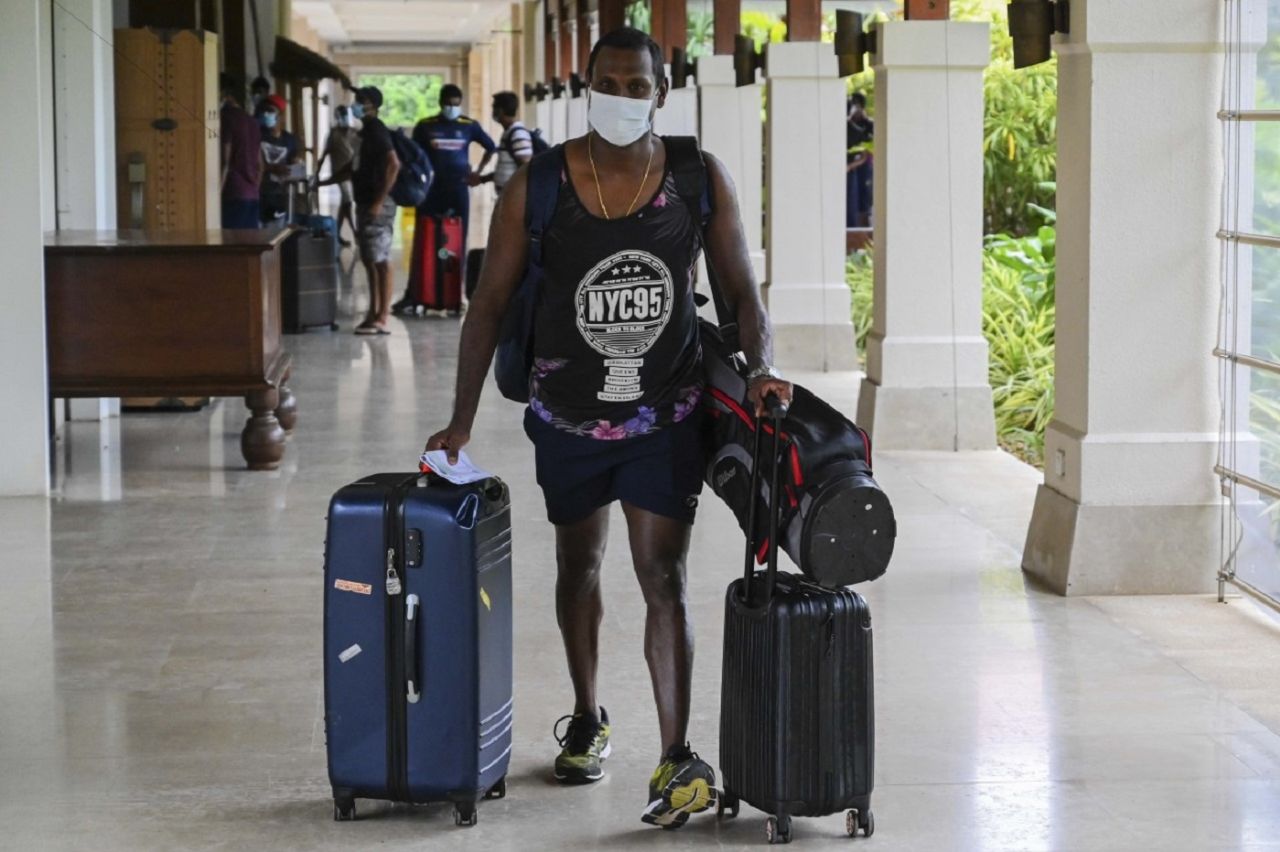 Angelo Mathews hauls his luggage upon arrival, LPL 2020, Hambantota, November 22, 2020