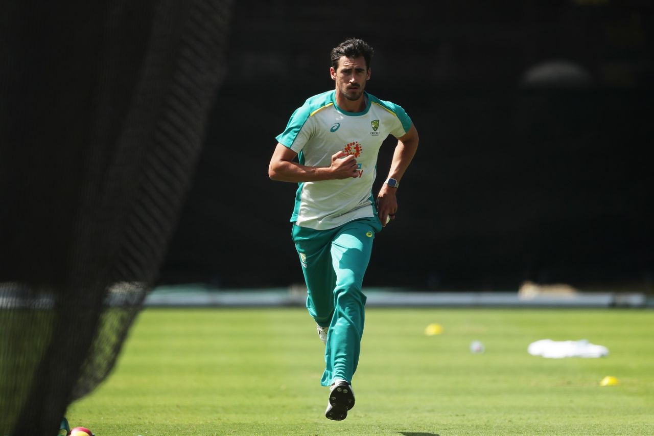 Mitchell Starc runs in to bowl during a nets session, Australia vs India, Sydney, November 24, 2020