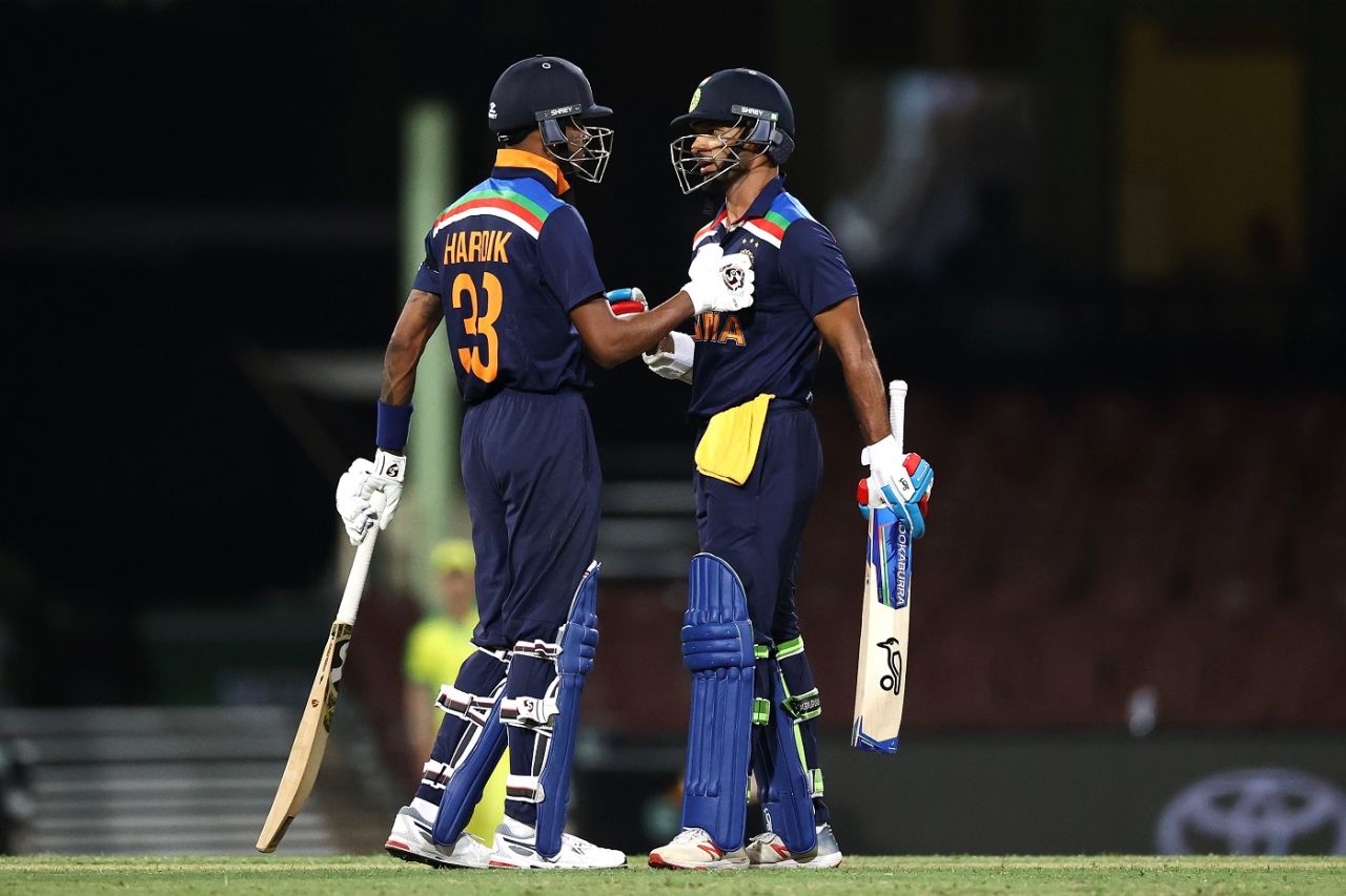 Hardik Pandya and Shikhar Dhawan both played good knocks during a stand that revived India, Australia vs India, 1st ODI, Sydney, November 27, 2020