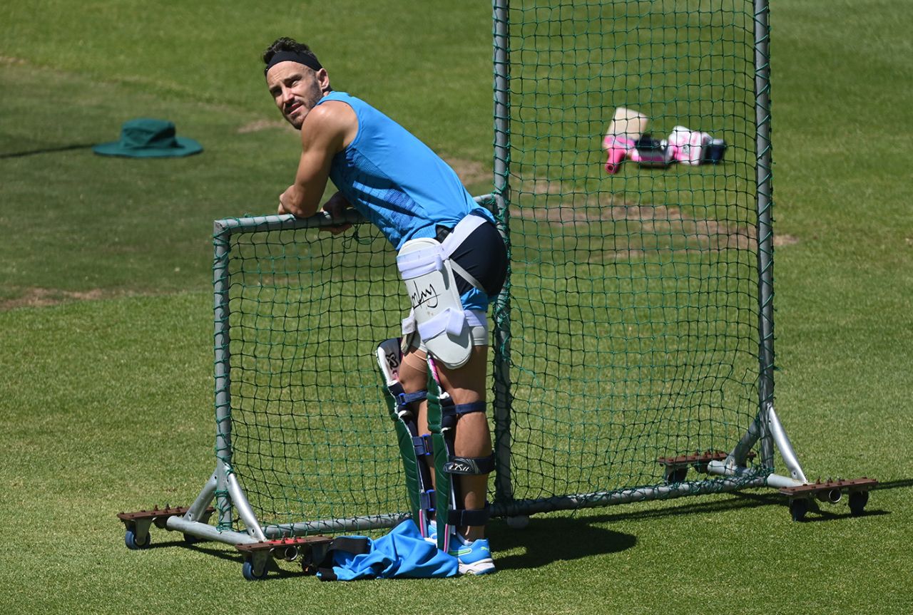 Faf du Plessis looks on in training, South Africa nets session, Newlands, Cape Town, November 26, 2020