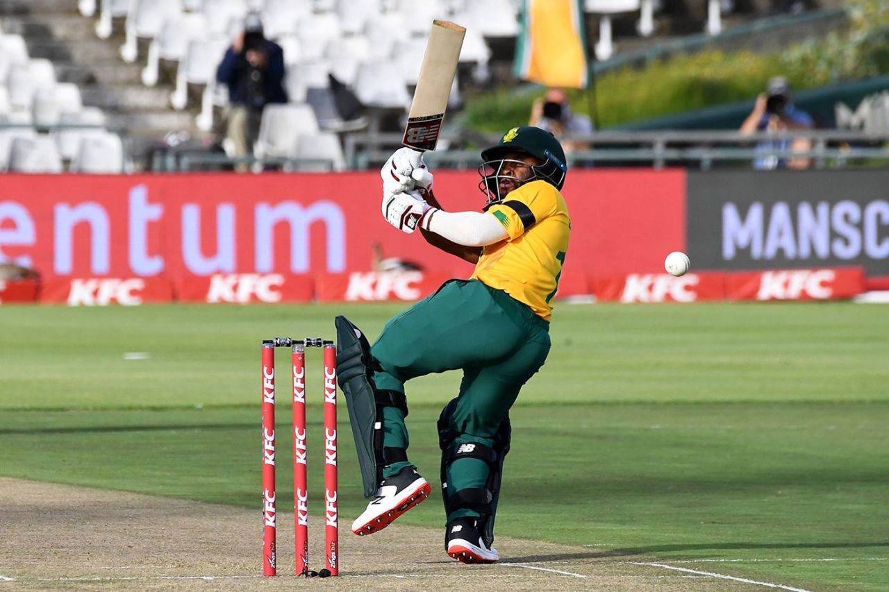 Temba Bavuma falls to a mis-judged scoop shot, South Africa v England, 1st T20I, Cape Town, November 27, 2020