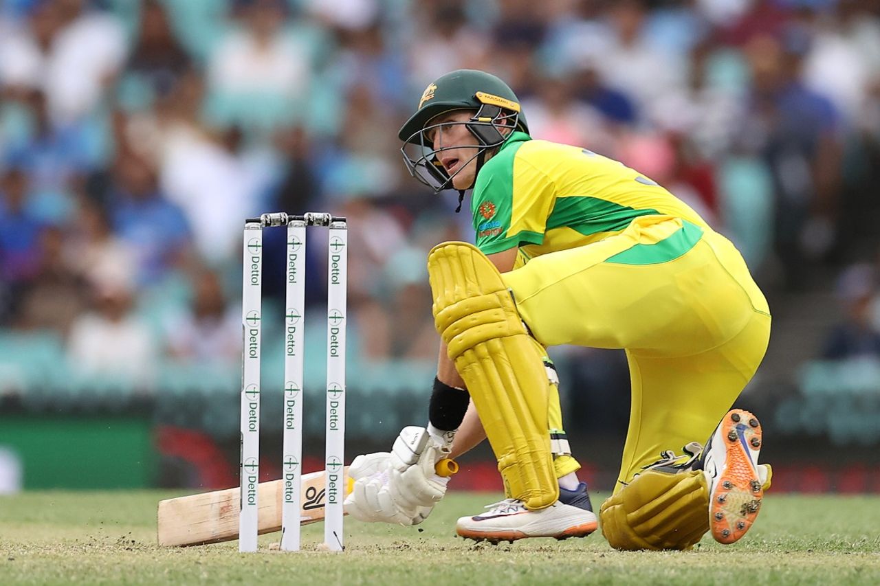 Marnus Labuschagne paddles Jasprit Bumrah, Australia v India, 2nd ODI, Sydney, November 29, 2020