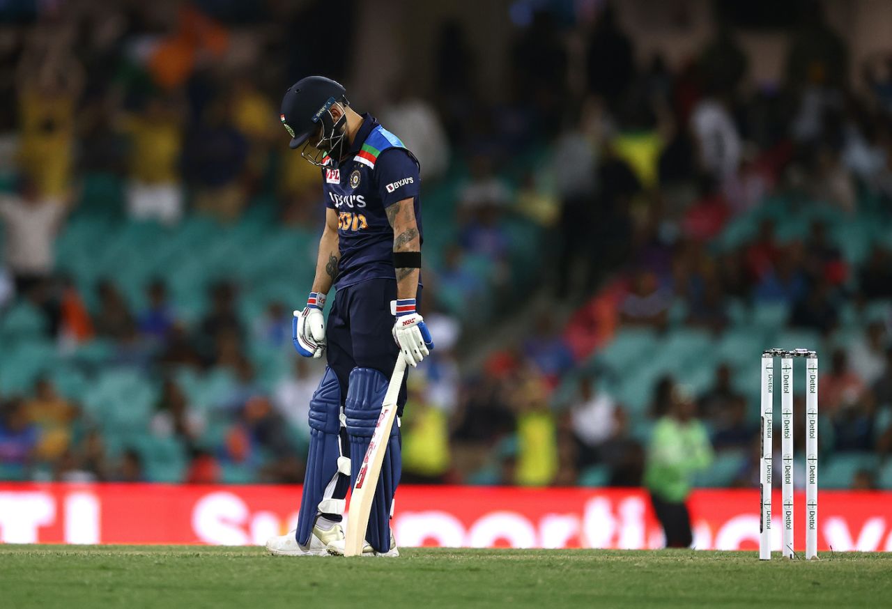 Virat Kohli dejected after falling to a brilliant catch, Australia v India, 2nd ODI, Sydney, November 29, 2020