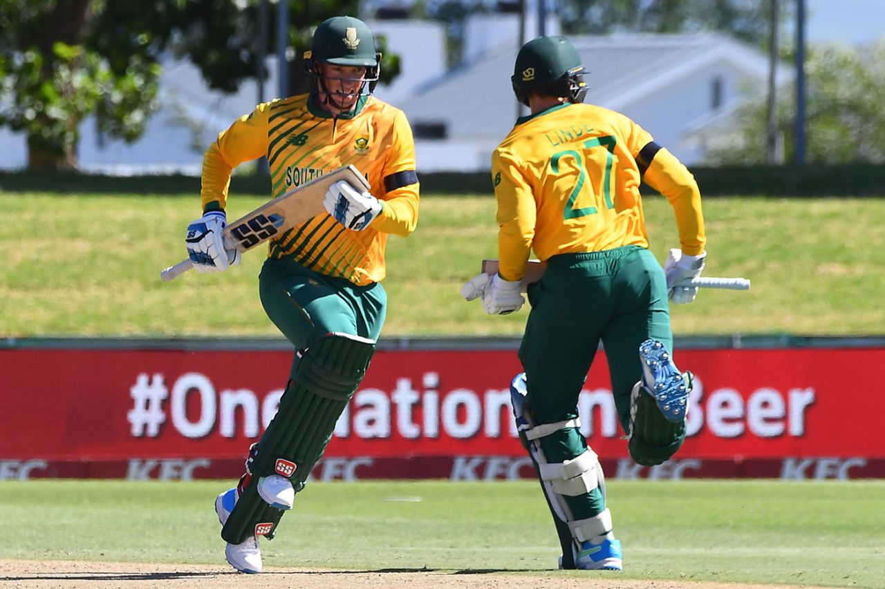 George Linde and Rassie van der Dussen dragged South Africa up towards a competitive total, South Africa vs England, 2nd T20I, Paarl, November 29, 2020