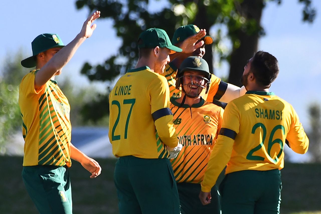 South Africa celebrate the dismissal of Ben Stokes, South Africa vs England, 2nd T20I, Paarl, November 29, 2020