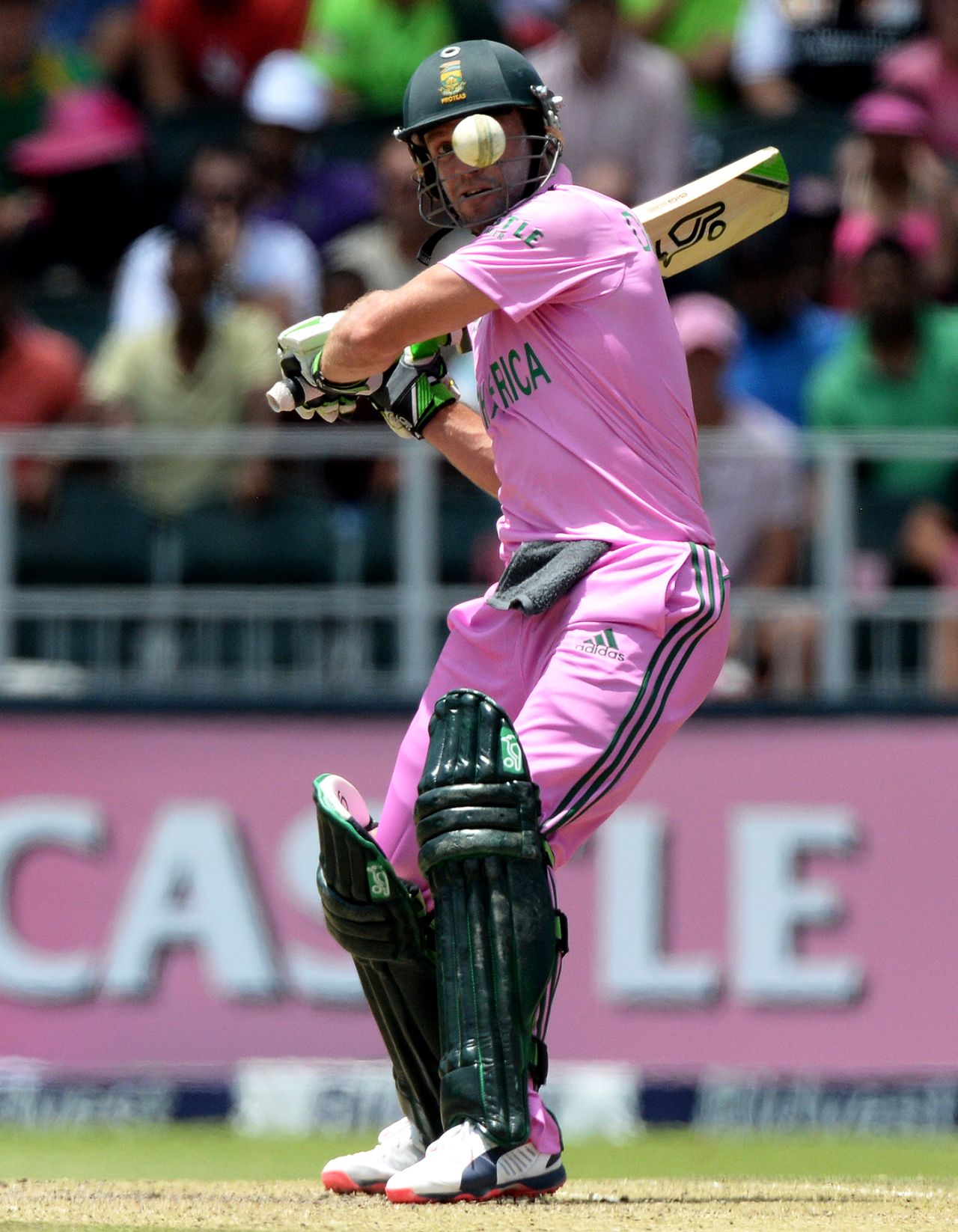 AB de Villiers has his eye on the ball, South Africa v West Indies, 2nd ODI, Johannesburg, January 18, 2015