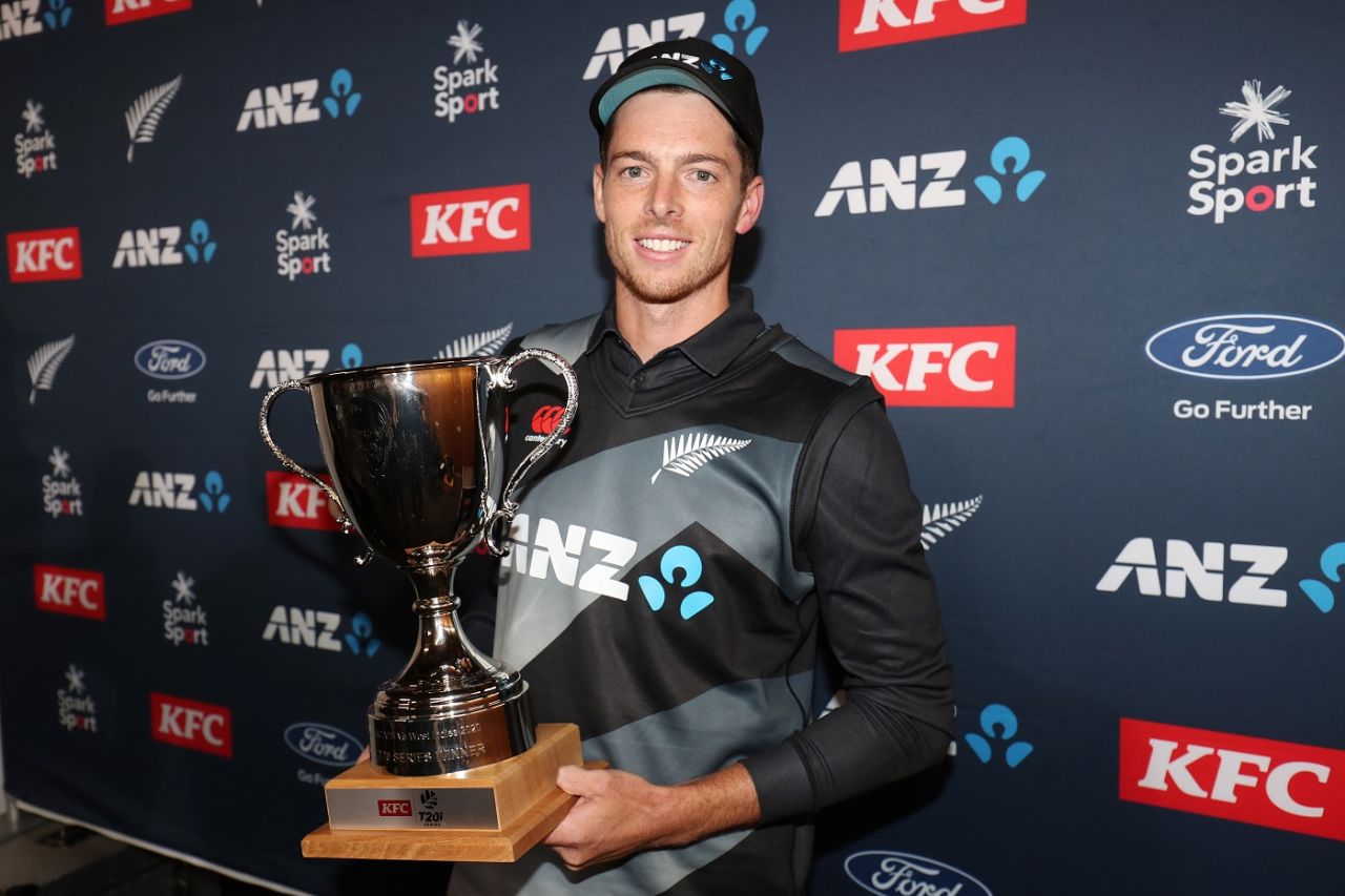 Mitchell Santner poses with the series trophy, New Zealand vs West Indies, 3rd T20I, Mount Maunganui, November 30, 2020