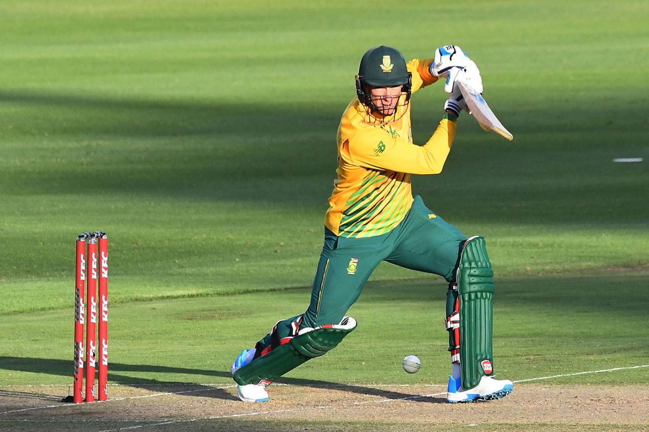 Rassie van der Dussen drives into the covers, South Africa vs England, 3rd T20I, Cape Town, December 1 2020