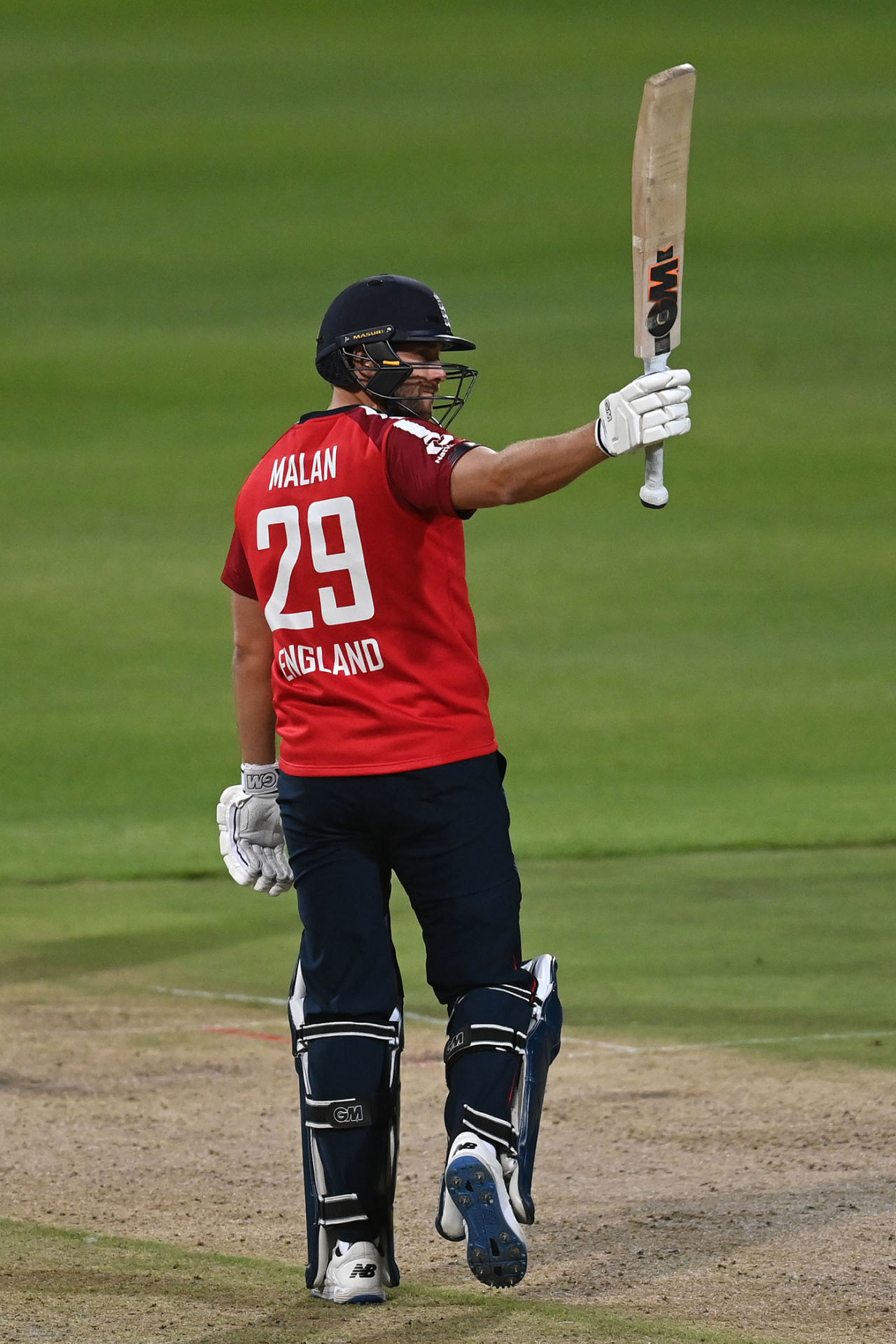 Dawid Malan raises his bat on reaching fifty, South Africa vs England, 3rd T20I, Cape Town, December 1 2020