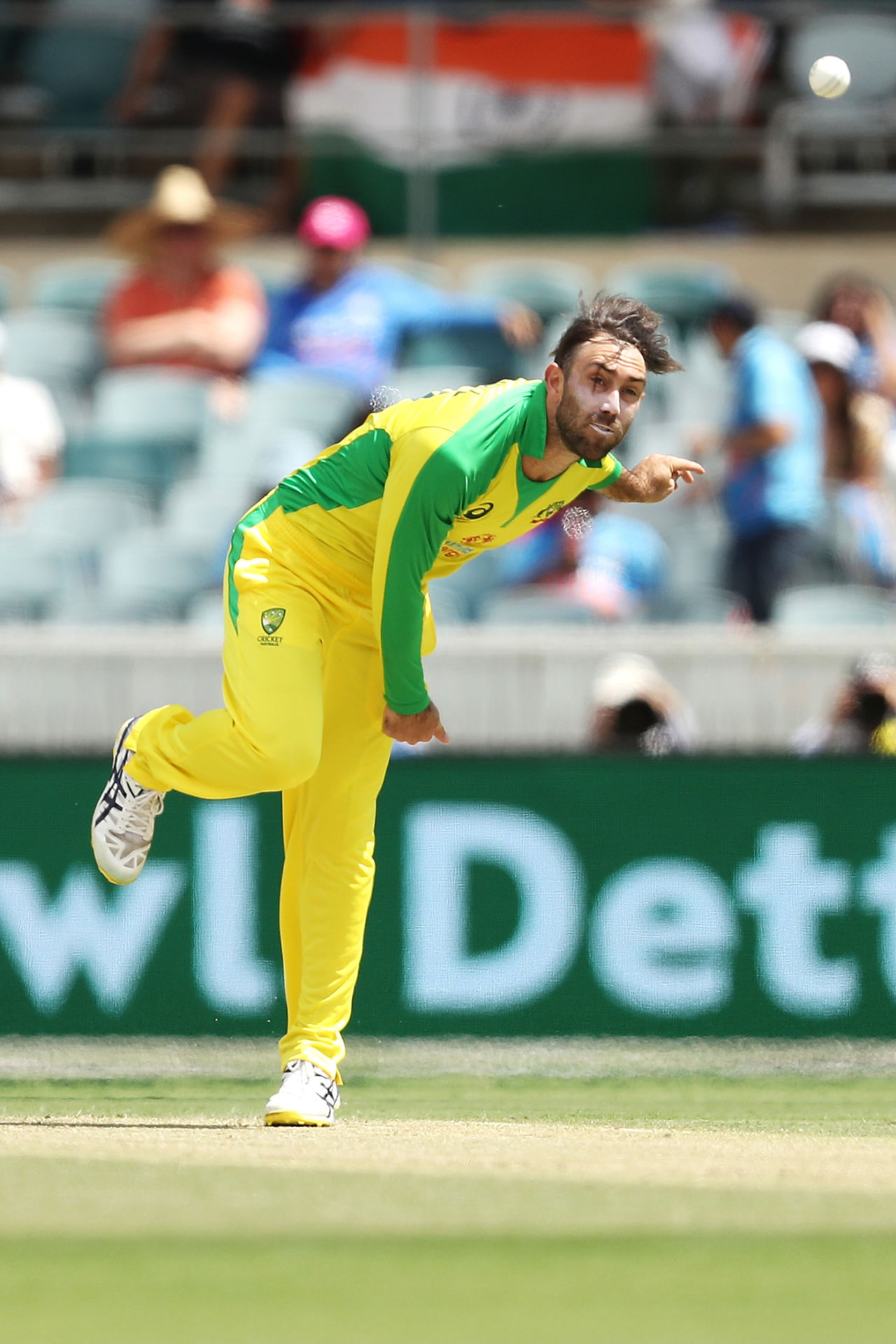 Glenn Maxwell came on in the second over, Australia vs India, 3rd ODI, Canberra, December 2, 2020
