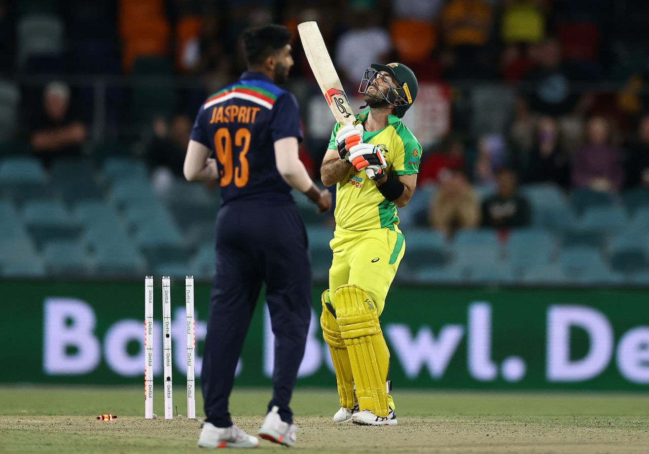 Jasprit Bumrah bowled Glenn Maxwell with a yorker, Australia vs India, 3rd ODI, Canberra, December 2, 2020