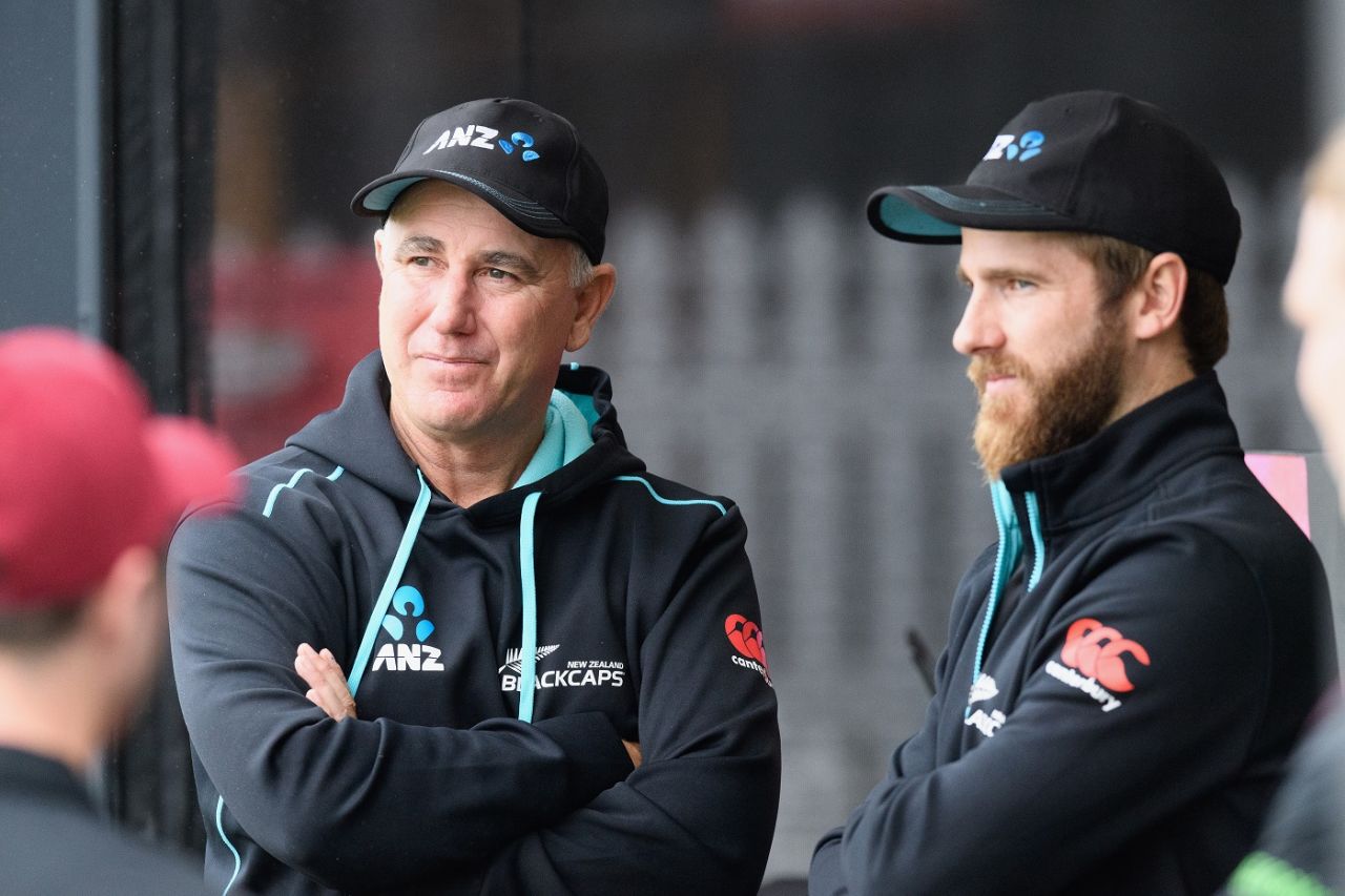 Gary Stead and Kane Williamson look on New Zealand vs West Indies, 1st Test, Hamilton, 1st day, December 3, 2020 