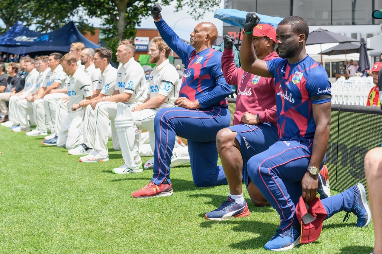 New Zealand and West Indies take a knee in support of the Black Lives Matter movement, 1st Test, Hamilton, 1st day, December 3, 2020 