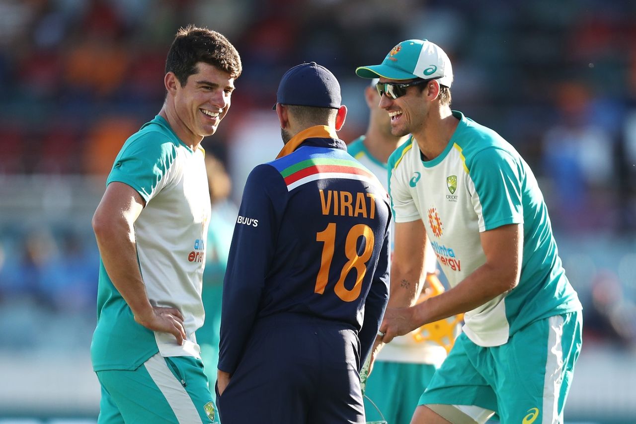 Virat Kohli catches up with Moises Henriques and Mitchell Starc before the game, Australia vs India, 1st T20I, Canberra, December 4, 2020