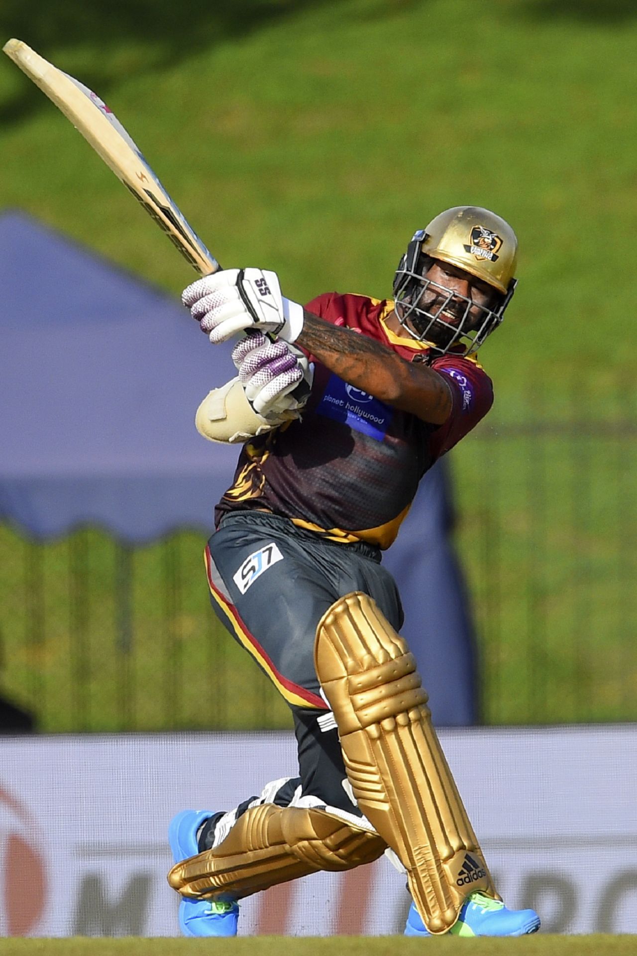 Niroshan Dickwella clobbers one away, Dambulla Viiking vs Galle Gladiators, Hambantota, LPL 2020, December 5, 2020