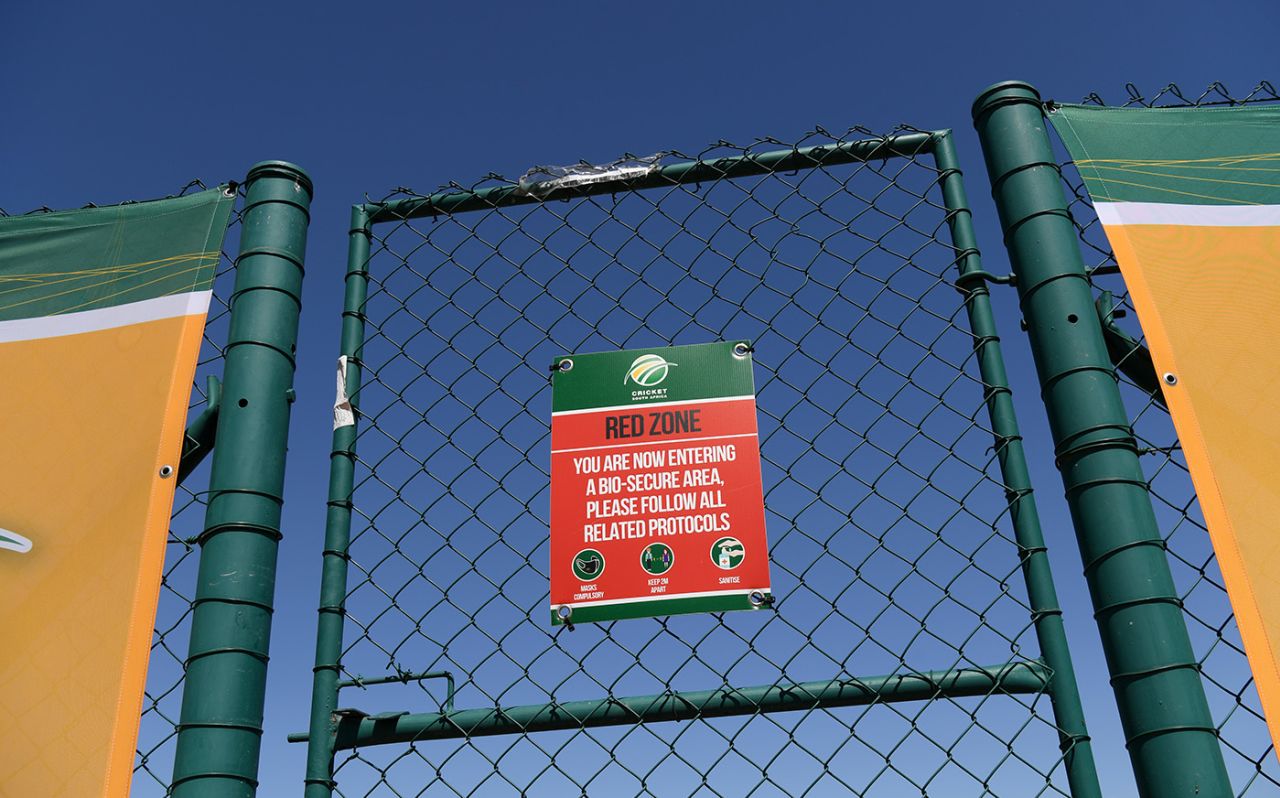 Positive Covid-19 tests among staff in the teams' hotel caused the first ODI to be abandoned again, South Africa vs England, Boland Park, December 6, 2020