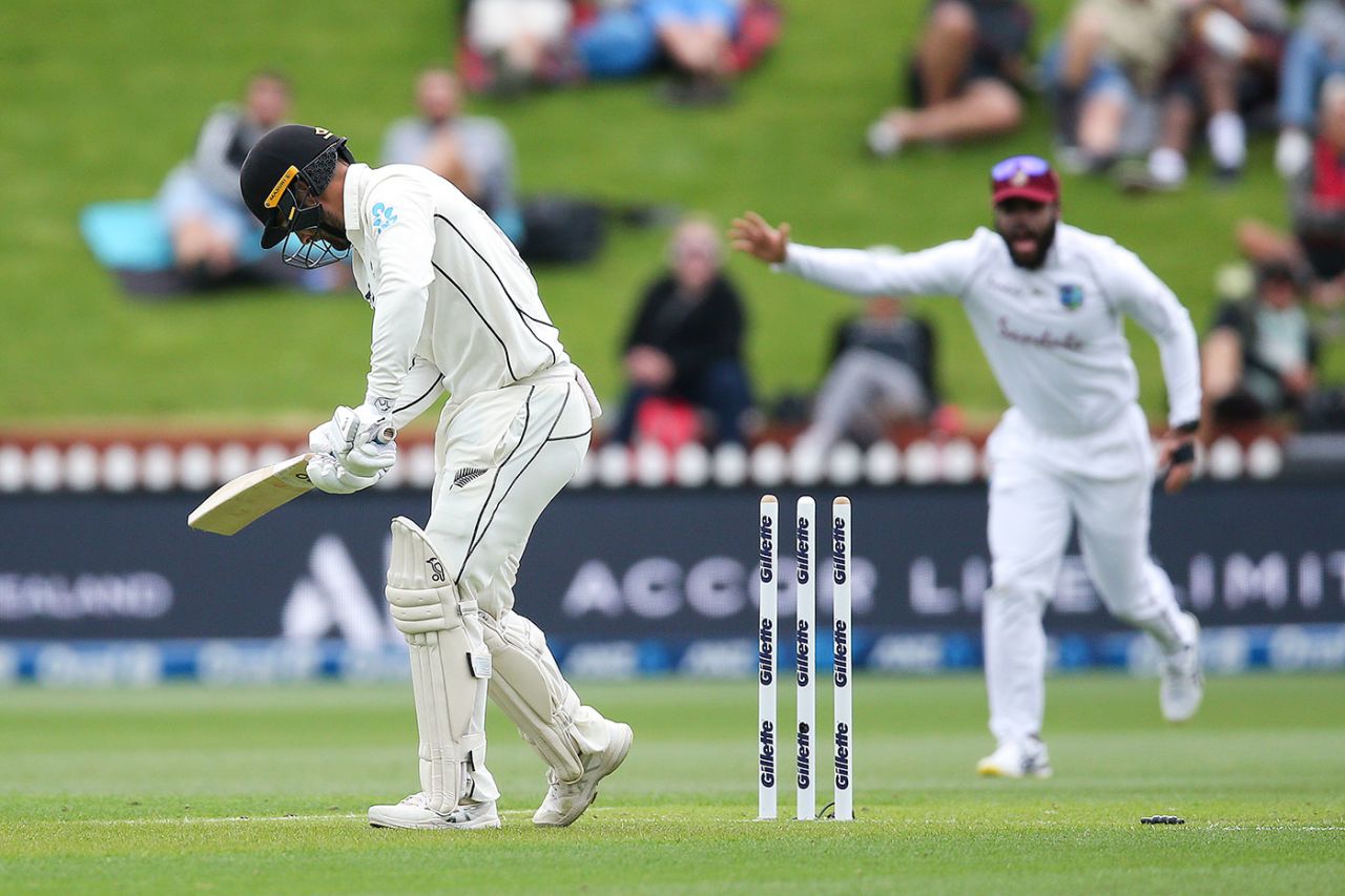 Tom Blundell was bowled by Shannon Gabriel, New Zealand v West Indies, 2nd Test, Wellington, December 11, 2020