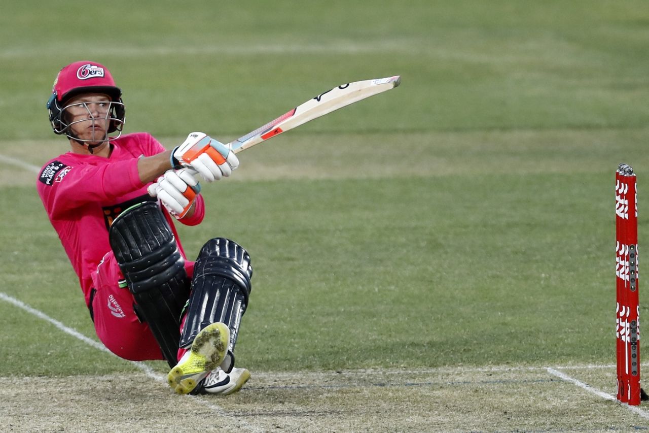Josh Philippe plays a falling scoop, Sydney Sixers vs Melbourne Renegades, BBL, Hobart, December 13, 2020