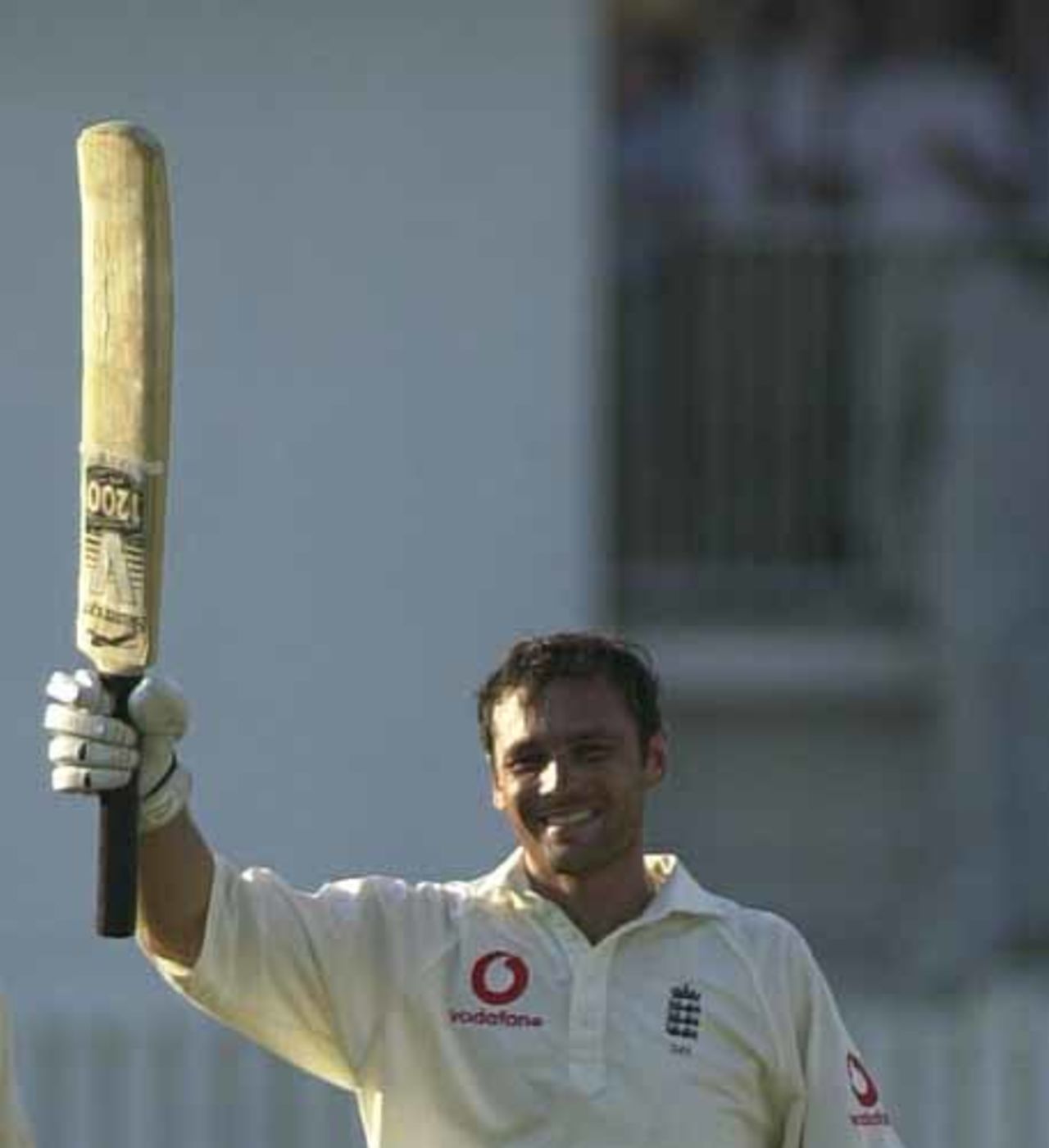 Mark Ramprakash celebrates his wonderful century, fifth npower Test, England v Australia, The Oval, Sat 25 Aug 2001