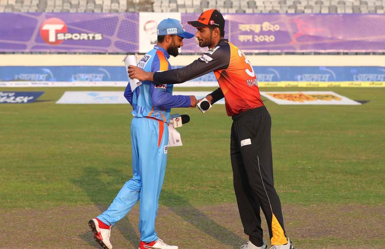 Mohammad Mithun and Mahmudullah exchange smiles at the toss